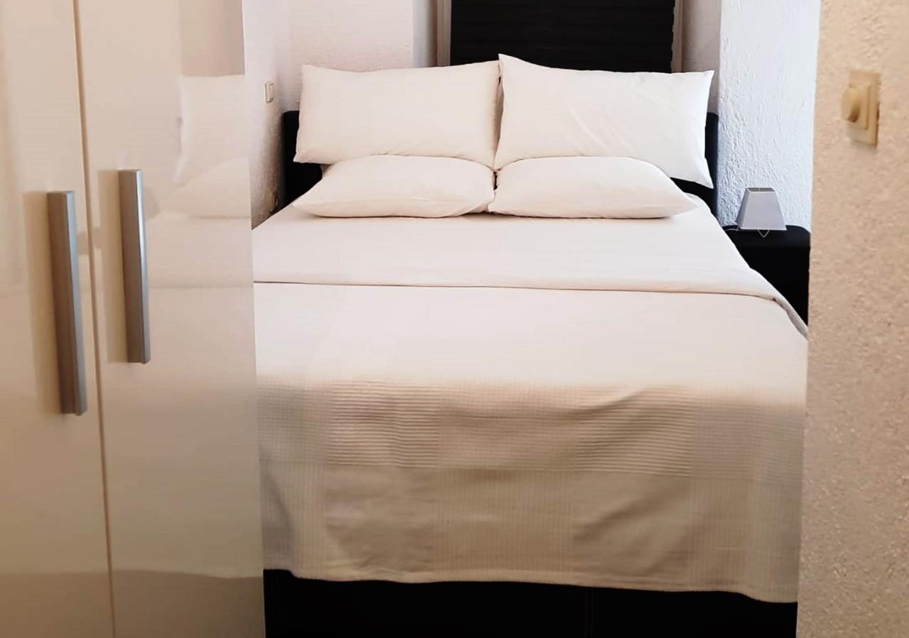 Excelsior Apartments Ровинь Экстерьер фото