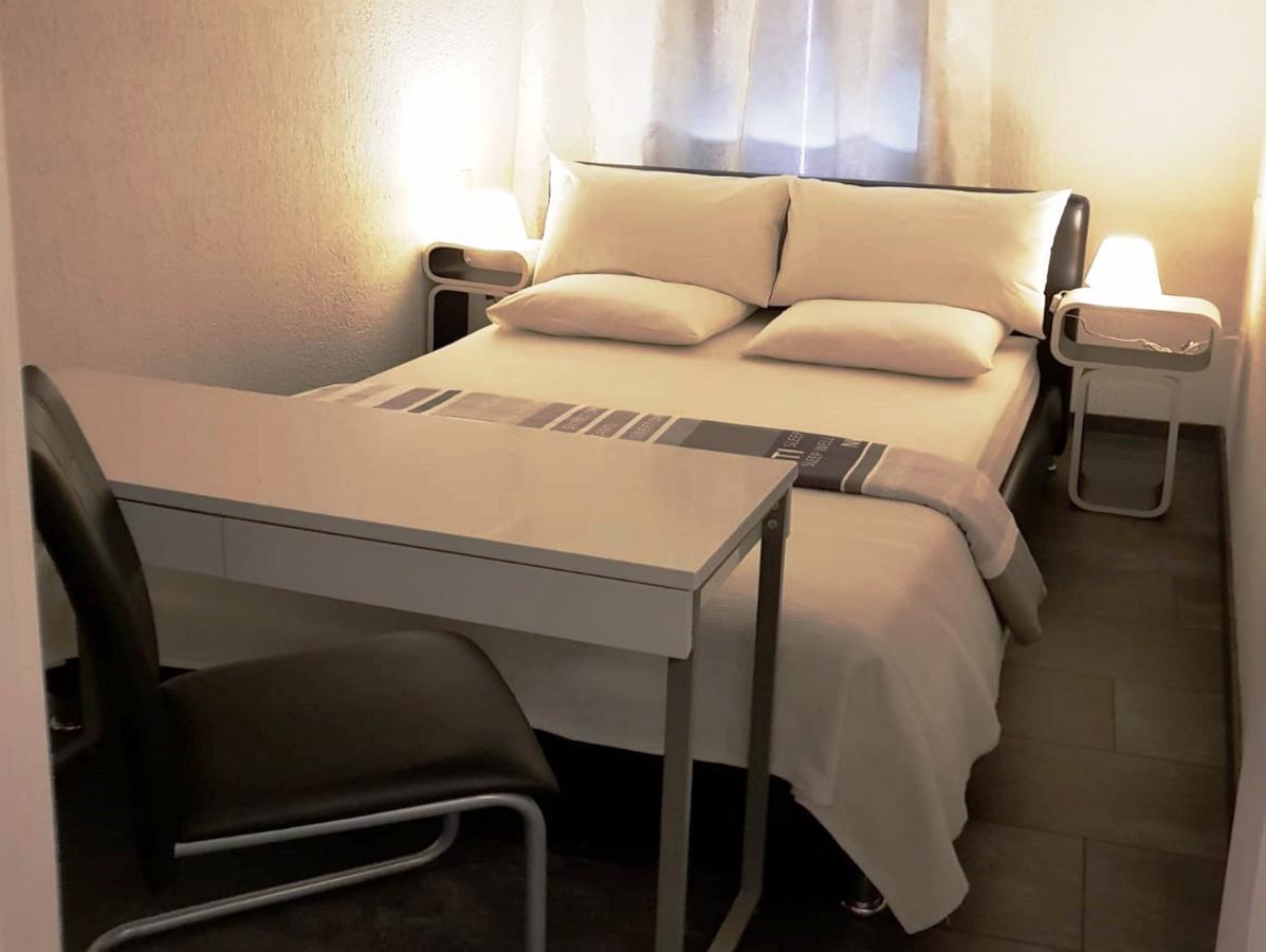 Excelsior Apartments Ровинь Экстерьер фото